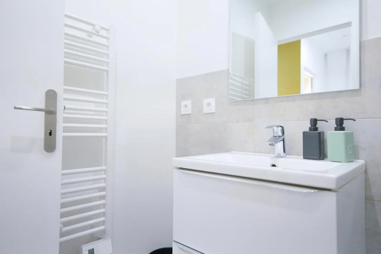 アパート サン・テティエンヌL'Egyptien, T2 Hypercentre Chic Et Cosy, Wifi Par Sovalfiアパートメント フランス